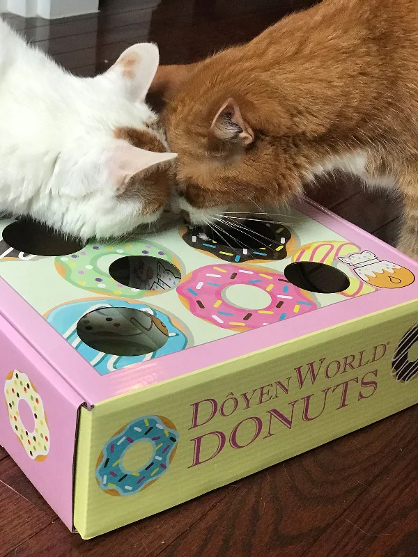 - Pet toy DIY tutorialsDonut Puzzle Box Cat Toy from DoyenCat